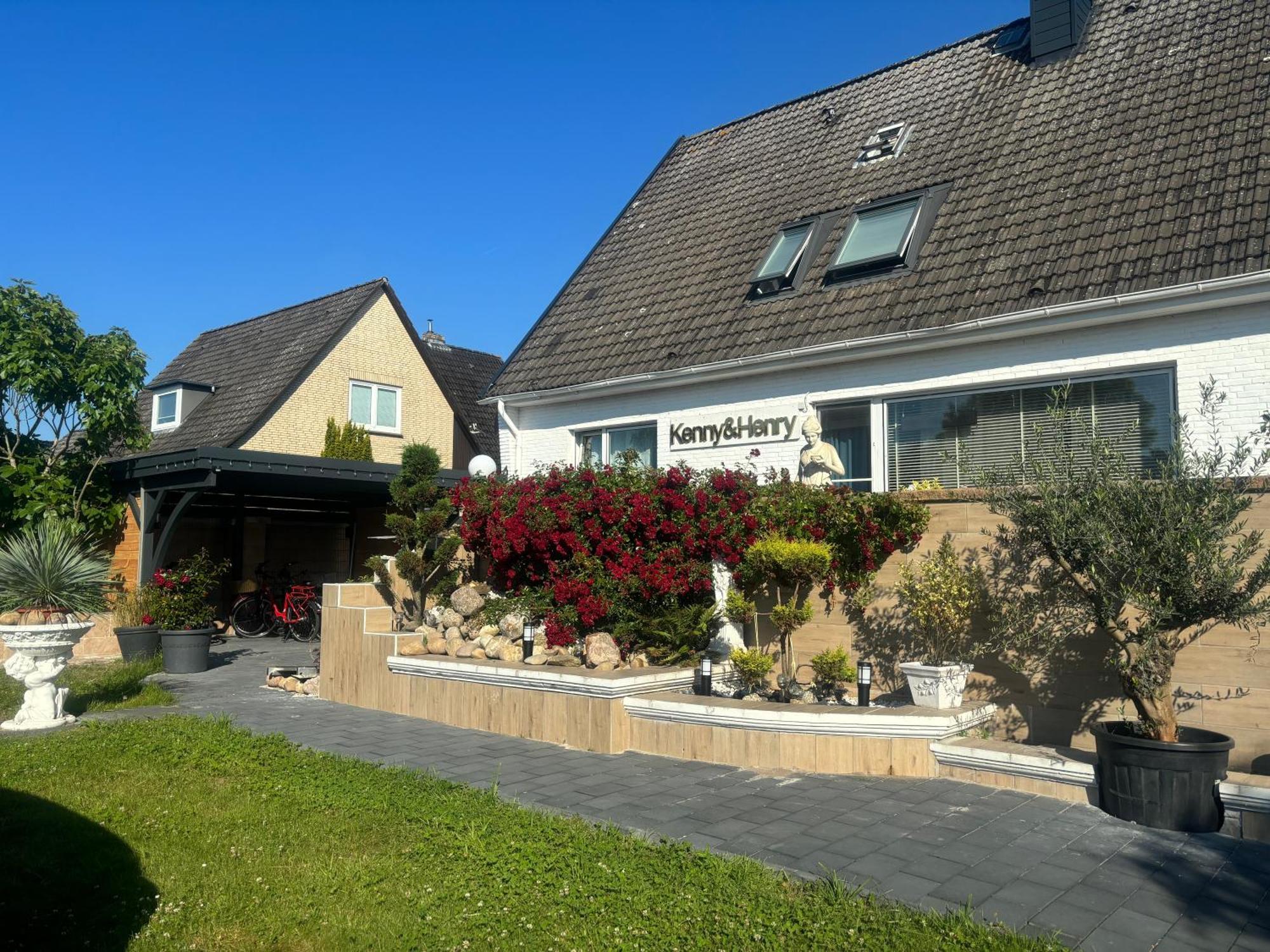 Hotel Kenny & Henry Cuxhaven Exterior foto